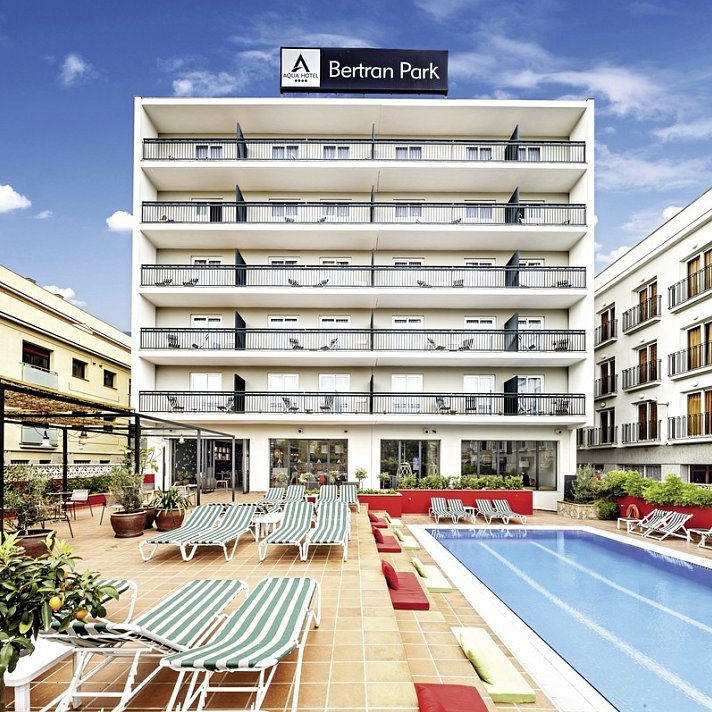 AQUA Hotel Bertran Park