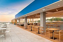 L'Azure Hotel