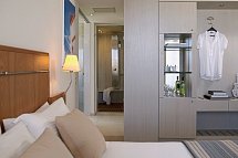 Kriti Beach Hotel - Wohnbeispiel Suite Familie (Zimmercodierung WI1)