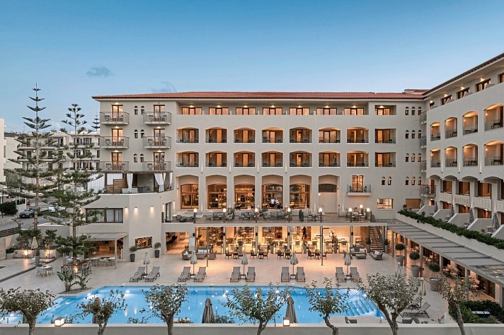 Theartemis Palace