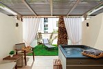 Theartemis Palace