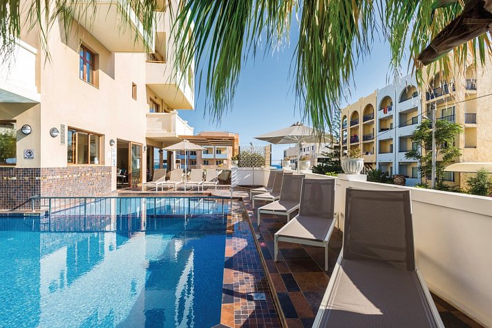 Theartemis Palace