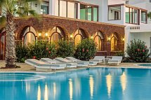 Maison Des Lys Luxury Suites