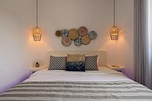 Kalestesia Suites - Wohnbeispiel Suite Premium mit Außenjacuzzi und Calderablick (Zimmercodierung DMM)