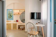 Kalestesia Suites - Wohnbeispiel Suite Premium mit Außenjacuzzi und Calderablick (Zimmercodierung DMM)