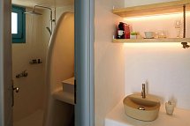Kalestesia Suites - Badbeispiel Familien Maisonette mit kleinem privaten Pool (Zimmercodierung MBR)