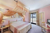 Grand Hotel Smeraldo Beach - Wohnbeispiel Doppelzimmer seitl. Meerblick (Zimmercodierung D1N)