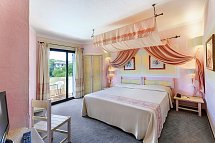 Grand Hotel Smeraldo Beach - Wohnbeispiel Doppelzimmer Bergblick (Zimmercodierung D1B)