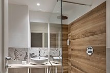 Rina Hotel - Wohnbeispiel Doppelzimmer Standard Balkon (Zimmercodierungen DG1 & DG2)