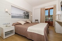 Eix Alcudia - Wohnbeispiel Doppelzimmer Poolblick (Zimmercodierungen D1P & D2P)