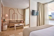 Zafiro Alzinar Mar - Wohnbeispiel Juniorsuite Royal Terrace mit privatem Pool (Zimmercodierungen JT1 & JT2)