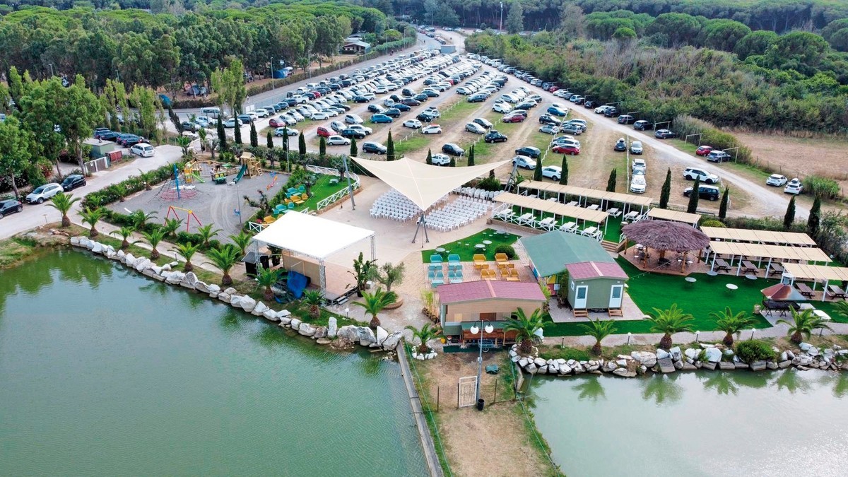 Camping Free Beach (by Happy Camp)