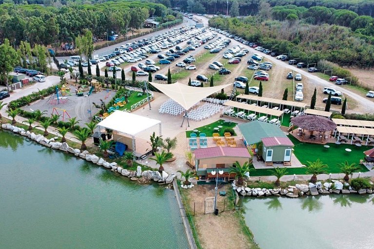 Camping Free Beach (by Happy Camp)