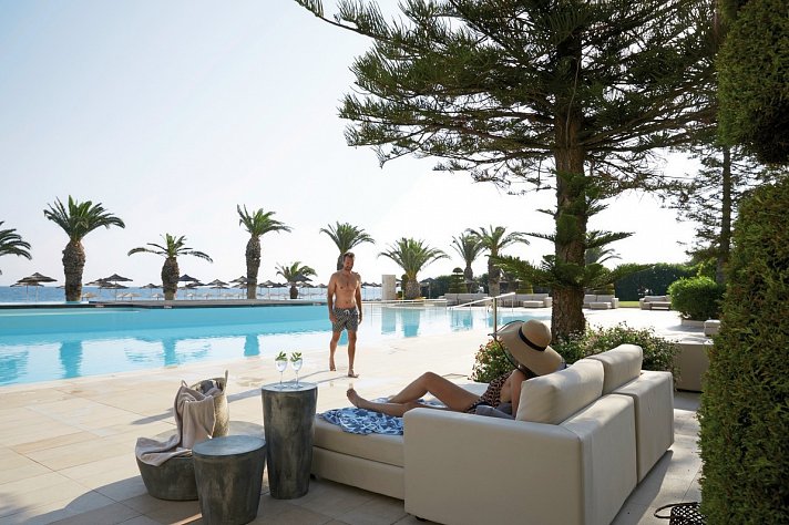 The Ixian Grand & All Suites