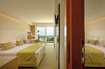 Family Hotel Vespera - Wohnbeispiel Familienzimmer mit Verbindungstür Meerseite (Zimmercodierung FVC)