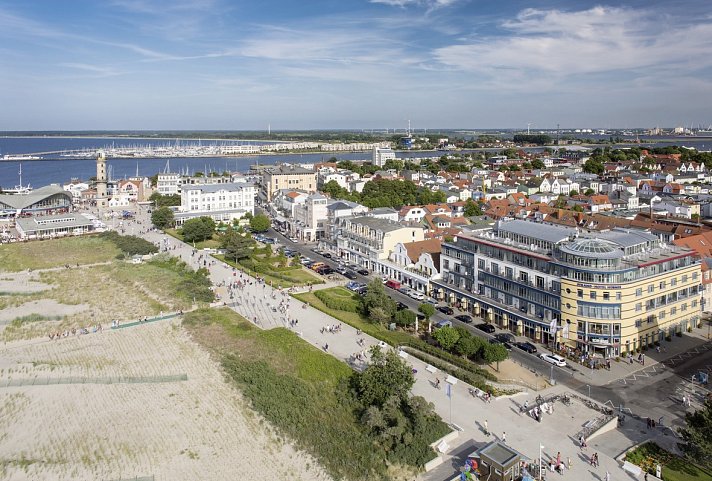 Strand-Hotel Hübner - Luftaufnahme