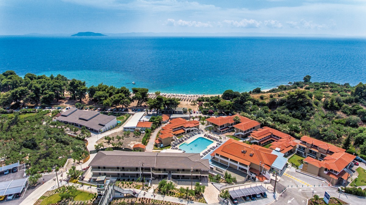 Lagomandra Beach Hotel