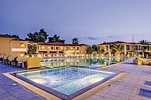 Lagomandra Beach Hotel