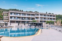 Lagomandra Beach Hotel