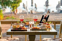 Lagomandra Beach Hotel