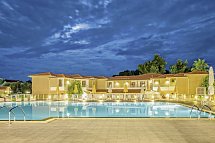 Lagomandra Beach Hotel