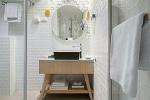 Bluesun Hotel Jadran - Beispiel Bad Juniorsuite (Zimmercodierung JB1)