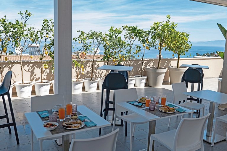 Middle Town Palace Tropea