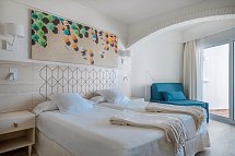 Iberostar Waves Royal Andalus - Wohnbeispiel Doppelzimmer seitl. Meerblick (Zimmercodierungen D1N, D2N, D1C & D5M)
