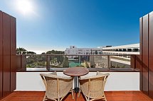 Hotel Fuerte Conil-Resort - Balkonbeispiel Doppelzimmer seitl. Meerblick (Zimmercodierung DBN)