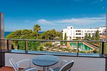 Hotel Fuerte Conil-Resort - Balkonbeispiel Doppelzimmer seitl. Meerblick (Zimmercodierung DBN)