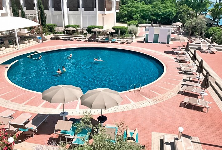 Hotel Kolovare