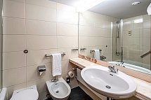 AHORN Harz Hotel Braunlage - Wohnbeispiel Doppelzimmer Classic (Zimmercodierungen DB1, DB5, DB6, FB1, FB3, FB4, EB1, EB3, EB4, DC3 & DC4)