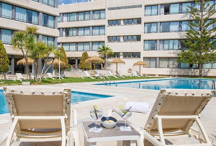 Atenea Park Suites & Apartments