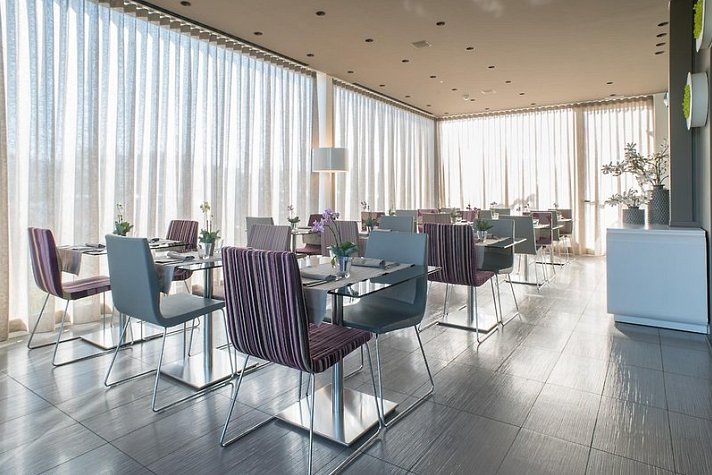 8Piuhotel
