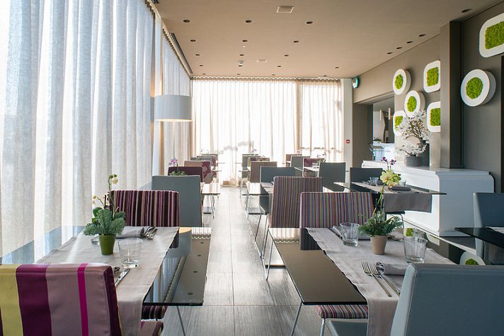 8Piuhotel