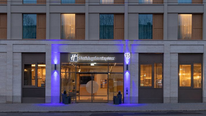 Holiday Inn Express & Suites Potsdam by IHG