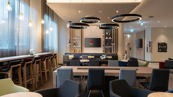 Holiday Inn Express & Suites Potsdam by IHG