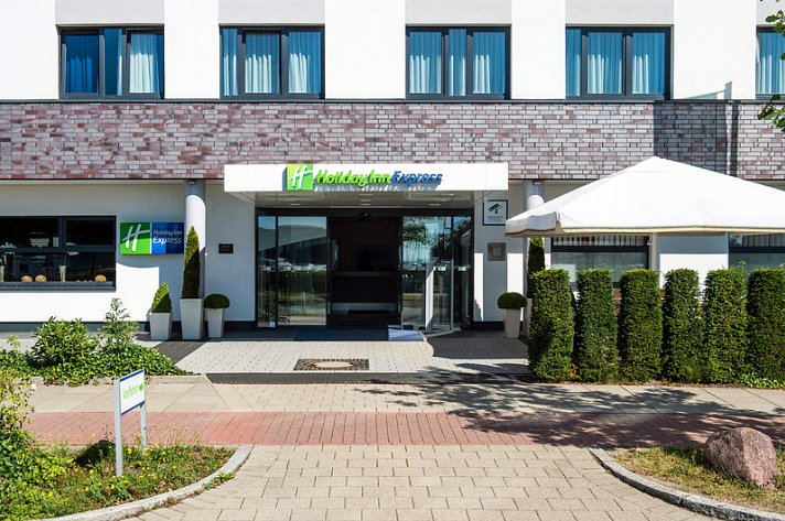 Holiday Inn Express Bremen Airport by IHG