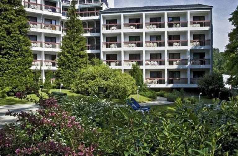 Hotel L'vér