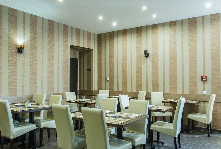 Central Hotel 21