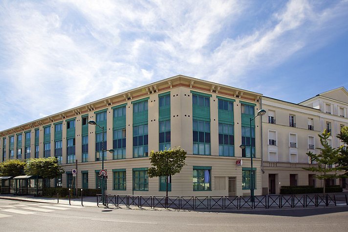 Séjours & Affaires Rive Gauche Serris
