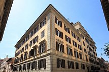 Trianon Borgo Pio Aparthotel