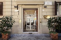 Trianon Borgo Pio Aparthotel