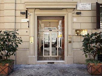 Trianon Borgo Pio Aparthotel