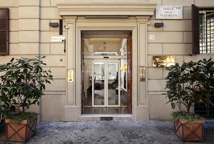 Trianon Borgo Pio Aparthotel