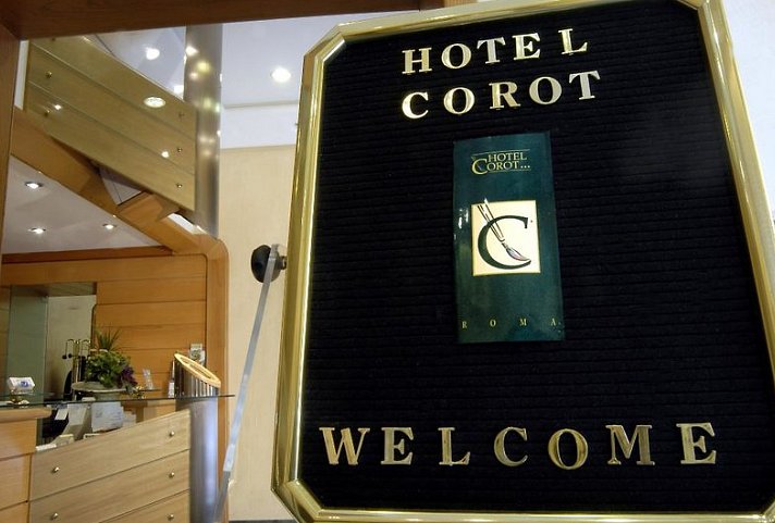 Corot Hotel
