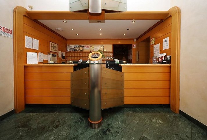 Corot Hotel