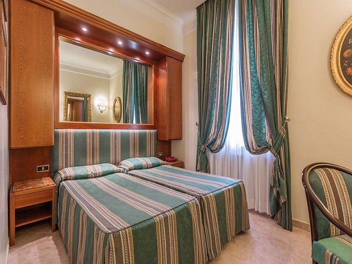Raeli Hotel Luce