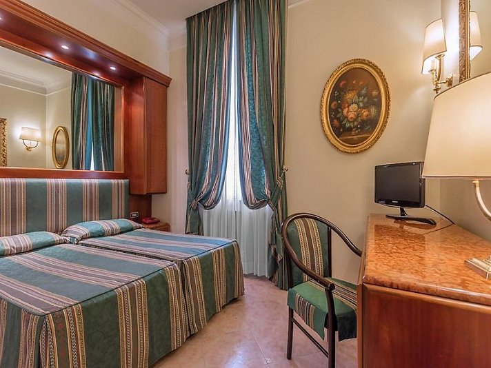 Raeli Hotel Luce