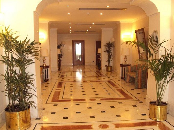 Raeli Hotel Luce